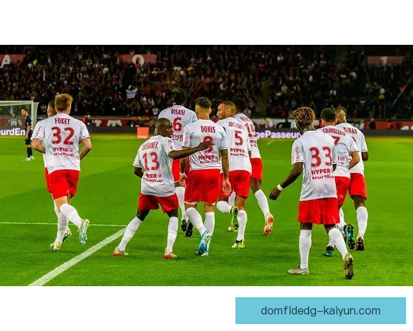 兰斯球队结构分析：新赛季战术调整与阵容深度解析